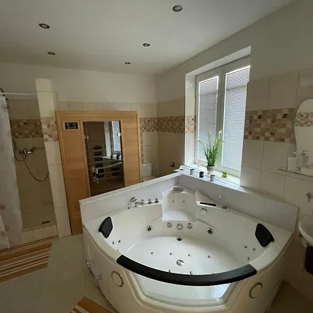 S Privatnym Wellnessom Exwell Appartement