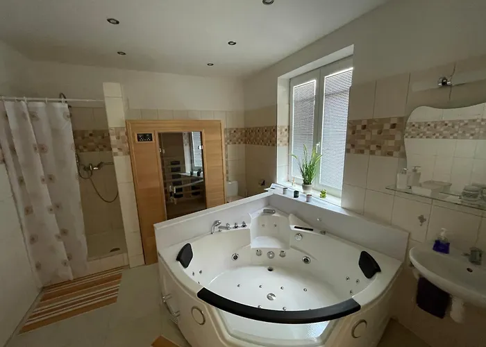 S Privatnym Wellnessom Exwell 아파트